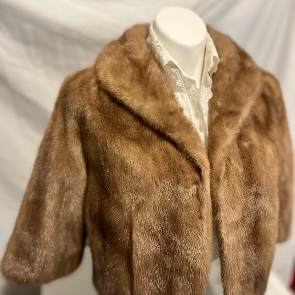 Brodys Vintage Honey Mink Bolero Jacket with Hat Pockets Winged Collar - Picture 2 of 16